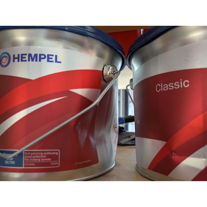 Clearance Dented Hempel Classic Self Eroding Antifouling Paint - 2.5 Litre